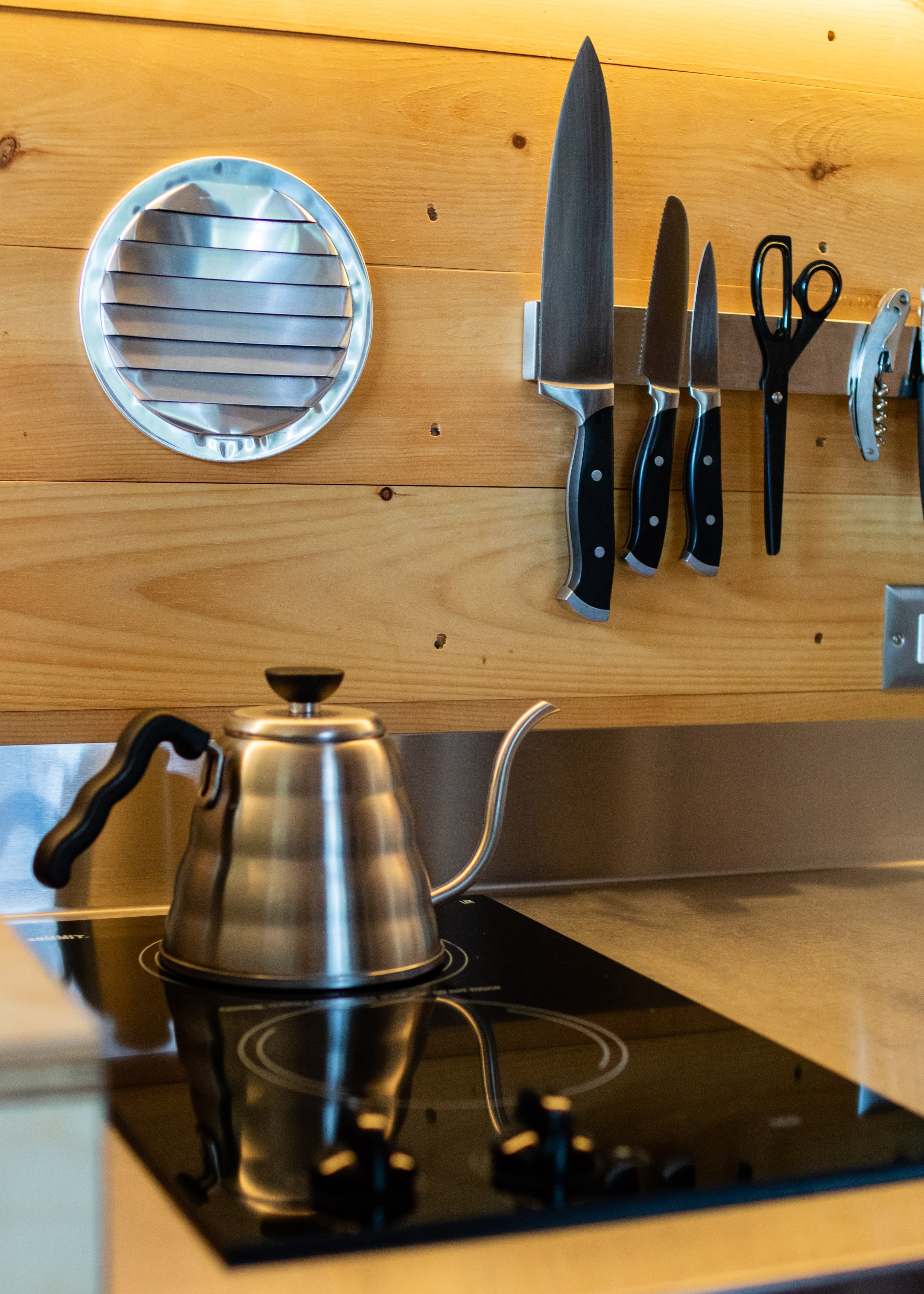 tiny-house-kitchen